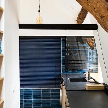 Le Saint Claude - Dans Le Marais *